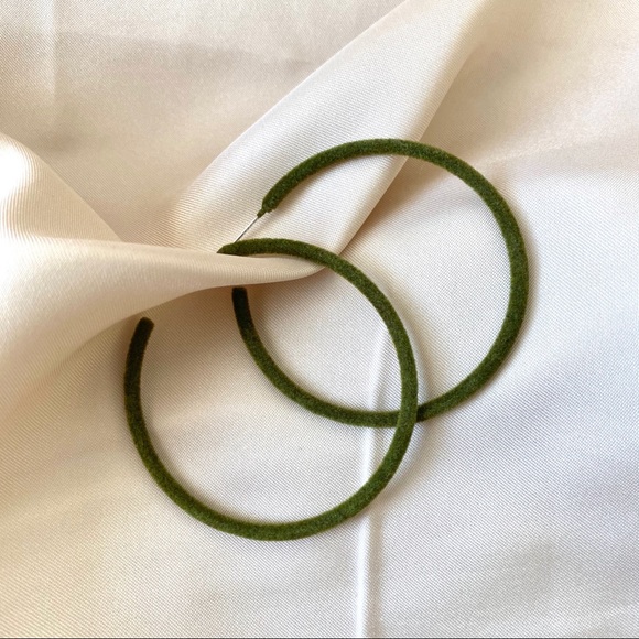 Lagom Studio Jewelry - ❤️‍🔥𝕤𝕒𝕝𝕖❤️‍🔥🦋 fabric green hoops